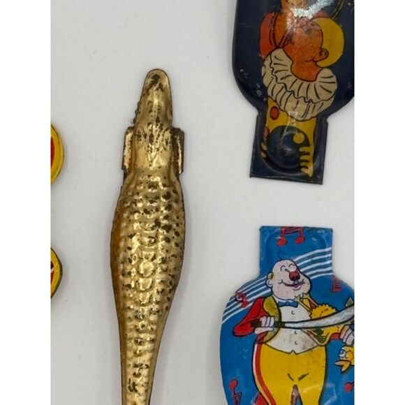 LOT of 5 Vintage Tin Clickers Toys Metal Alligator Masquerade Litho - Picture 8 of 10